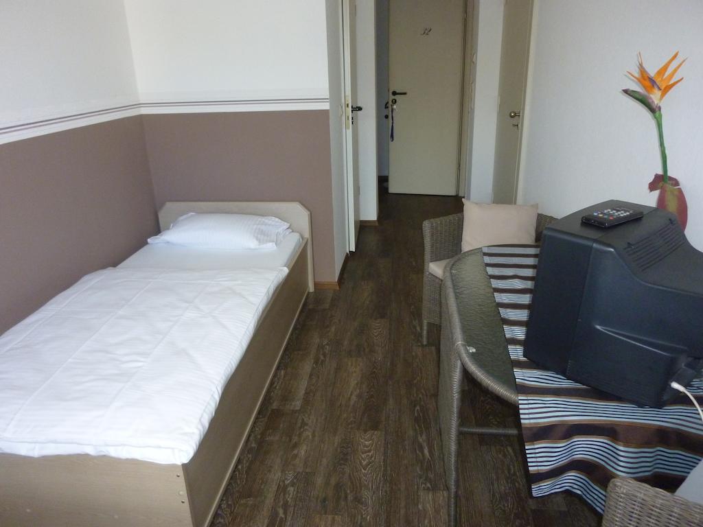 Achathotel Zum Schwan Идар-Оберщайн Стая снимка
