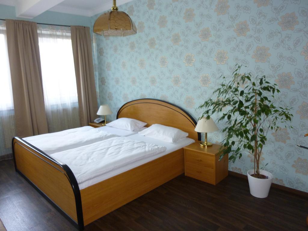 Achathotel Zum Schwan Идар-Оберщайн Стая снимка